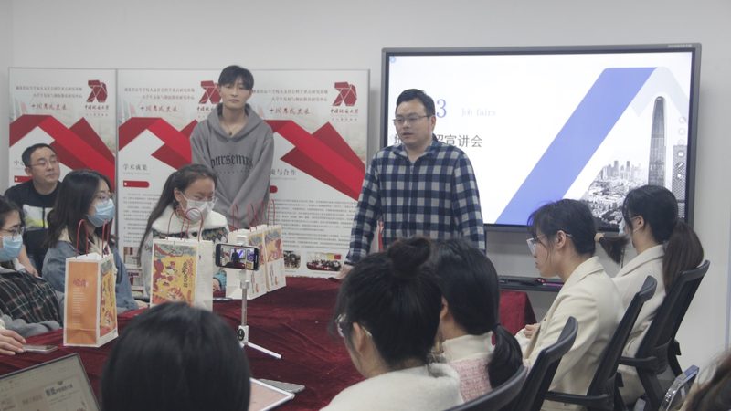 成人高考和自考的报名条件区别